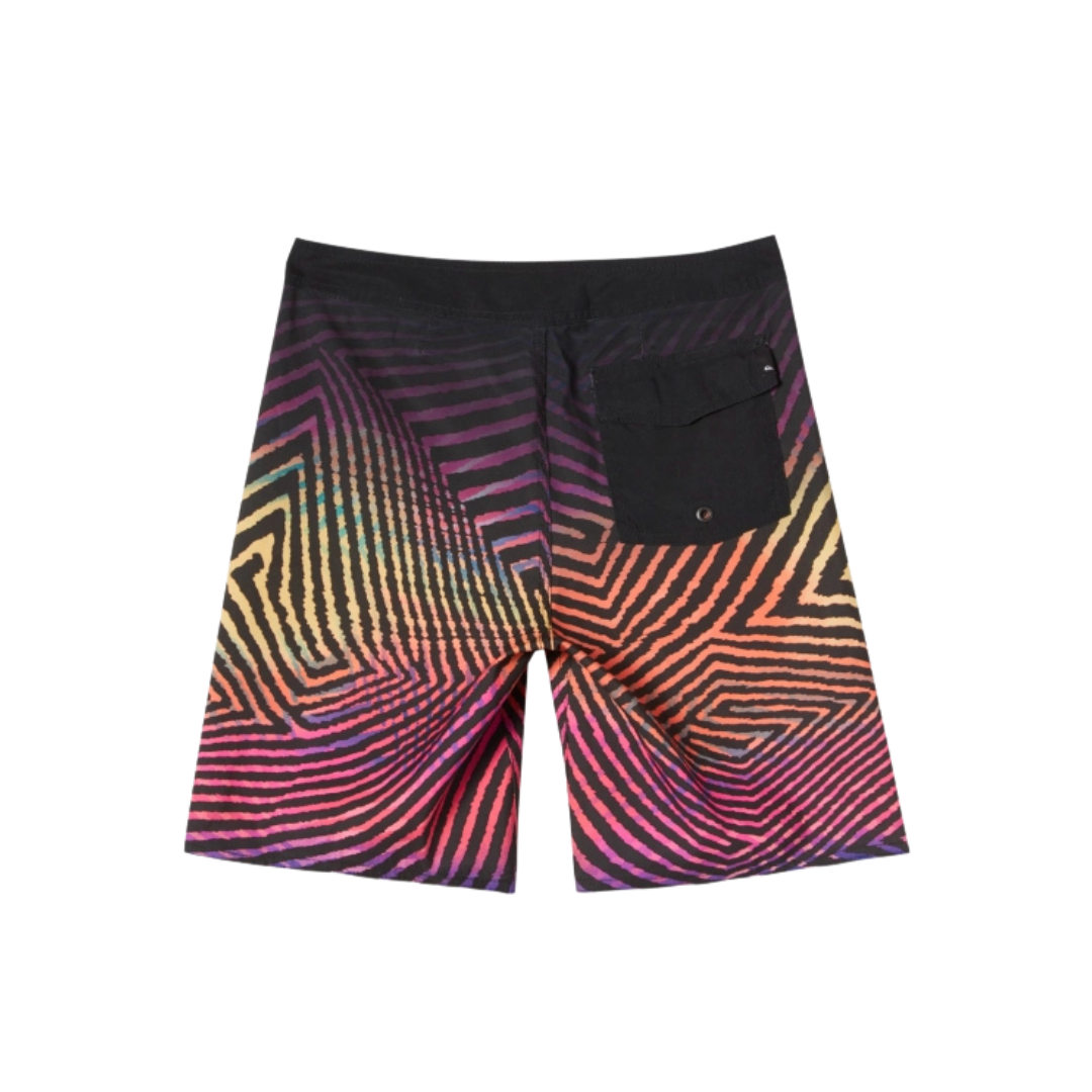 Everyday Warp Fade Yth 17 Kids Male Shorts  Multicolor