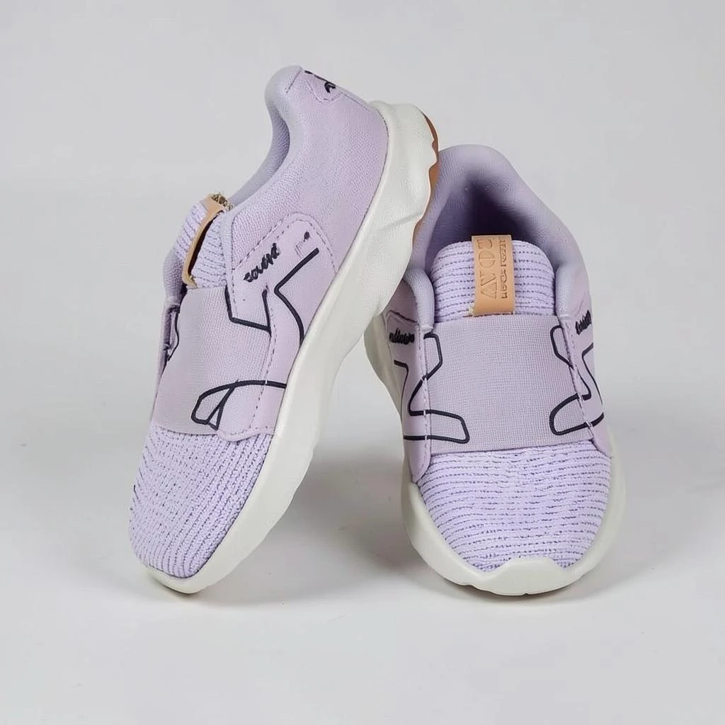 New Balance Roav Running Shoes